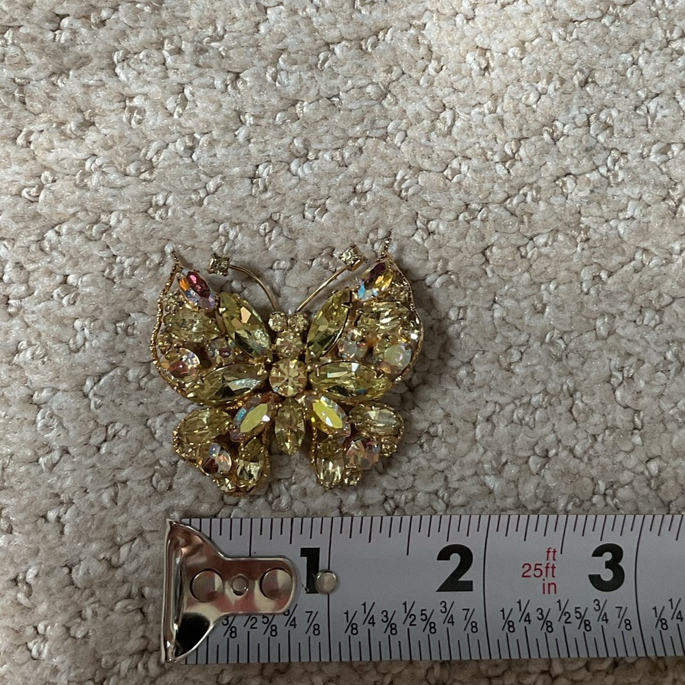 Vintage Signed Regency Butterfly Brooch - Picture 9 of 9